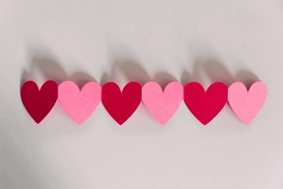 paper hearts, love languages, pink, red, paper chain, love
